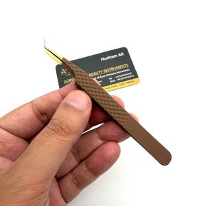 Pinza para Pestañas de 45 Grados en Color Marrón Dorado, Pinza de Acero Inoxidable de Precisión con Logotipo Personalizado para Extensión de Pestañas de Volumen - Product Image 2