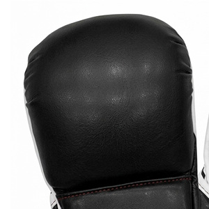 ถุงมือชกมวย QST MMA สีดำ หนัง PU สำหรับฝึกซ้อมและแข่งขัน สายรัดข้อมือแบบปรับได้ด้วยแถบตีนตุ๊กแก - Product Image 5