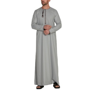 Thobe Árabe Saudí Largo con Diseños Personalizados para Hombre, Thobe Islámico Musulmán de Dubái con Capucha, Lino, Adorno de Borlas, Ropa Tradicional Musulmana - Product Image 5