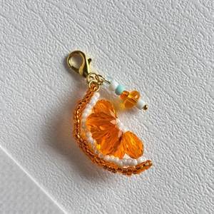 Porte-clés décoratif haut de gamme avec broderie artisanale pour un style unique au quotidien - Product Image 2