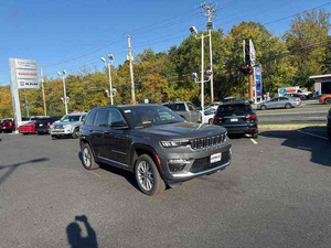 Jeep Grand Cherokee 4xe Summit 4WD 2023, SUV Usado en Buen Estado, Cuero, Automático, Opciones Híbridas Diésel/Gasolina/Eléctricas, Cámara Trasera Izquierda - Product Image 5