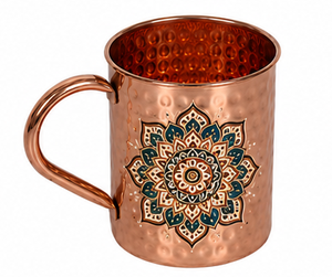 Mug en cuivre martelé fait main avec motif émaillé Village méditerranéen |   Mug en cuivre pour Moscow Mule |   Boisson artistique décorative - Product Image 3