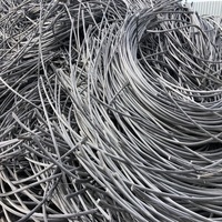 Déchets de fil d'aluminium blanc argenté en vrac, grade 6063, 99 % pur, haute qualité, recyclé, source vérifiée pour l'industrie technologique, faible déchets