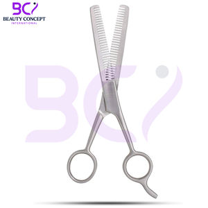 กรรไกรซอยผมแบบสองด้าน รุ่นใหม่ล่าสุด ดีไซน์ทันสมัย ฟันคมพิเศษ สำหรับช่างตัดผมมืออาชีพ ให้ผลลัพธ์การซอยผมแบบมืออาชีพ เหมาะสำหรับผู้ชายและผู้หญิง - Product Image 2