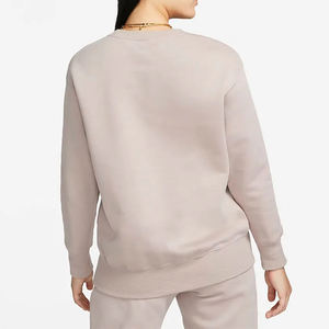 ผู้ผลิตเสื้อสเวตเชิ้ตแขนยาวทรงหลวมสีเทาไข่มุก คอเต่า ปักลาย สำหรับผู้หญิง - Product Image 2