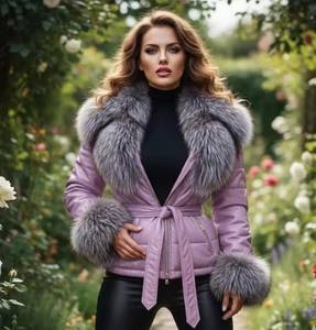 Chaqueta de Invierno para Mujer, a Cuadros, Cortavientos, con Cuello de Piel de Zorro Gris, Cierre de Cremallera, Relleno de Poliéster Tejido Fino - Product Image 4