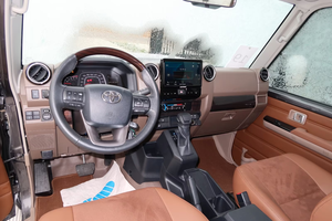 Toyota Land Cruiser GDJ79 DOKA Z 2.8L Diésel, Camioneta Doble Cabina 4x4, Nueva, Todoterreno de Alta Resistencia, Calidad de Exportación - Product Image 4