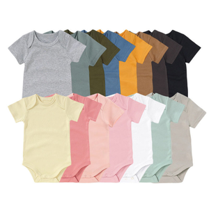 Combinaison bébé d'été en tricot gaufré à manches courtes avec chapeau oreilles d'ours et applique ours mignon, barboteuse pour nourrisson 0-18 mois, vente en gros OEM - Product Image 1