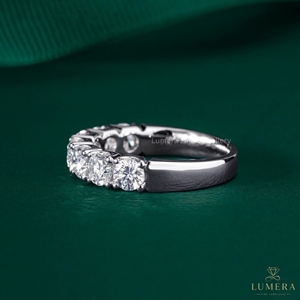 Anillo de Eternidad Clásico con Moissanita Redonda Brillante, Estilo Diamante, para Aniversario o Boda, para Mujer, Joyería Nupcial - Product Image 2