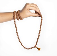 Collier de prière hindou artisanal Altamash en Rudraksha naturel, 108 perles, léger, personnalisé, durable, très demandé, pour le yoga