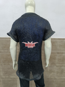 Camisa de malla metálica hecha a mano con ribete de cuero, media manga, armadura medieval de acero dulce para recreación histórica y ferias. - Product Image 5