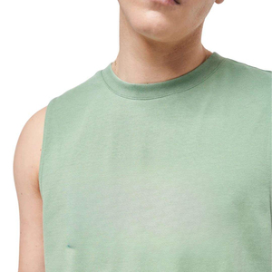 เสื้อยืดแขนกุดผู้ชาย ทรงหลวม สีพื้น ใส่สบาย น้ำหนักเบา แฟชั่นวัยรุ่น เสื้อกล้ามโชว์กล้ามเนื้อ - Product Image 4