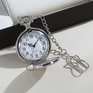 Nuevo reloj de cuarzo vintage con diseño de búho y tapa abatible, venta al por mayor de fábrica 2026, reloj de cuarzo con colgante de collar totalmente exquisito - Product Image 3