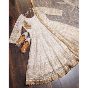 NUEVO Vestido de Georgette con Bordado y Lentejuelas de 3mm con Dupatta Blanco - Product Image 1