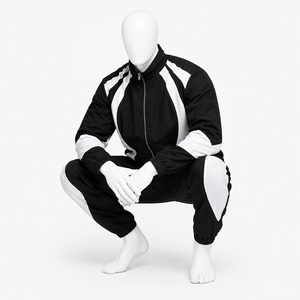 Conjunto Deportivo Personalizado en Blanco y Negro para Hombre, Chaqueta Deportiva con Cremallera Completa y Pantalones a Juego, Ropa Deportiva para Entrenamiento - Product Image 3