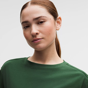 เสื้อยืดแขนยาวผู้หญิงสไตล์ Y2K ลำลอง ทรงปกติ ปักลาย คอโอ ผ้าเจอร์ซีย์ ระบายอากาศได้ดี เสื้อถักแขนยาวผู้หญิง - Product Image 4
