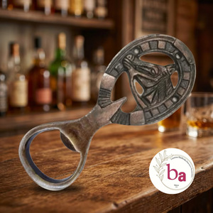 Ouvre-bouteille vintage en bois et laiton de luxe, écologique, avec motif cheval, accessoire de bar réutilisable - Product Image 1