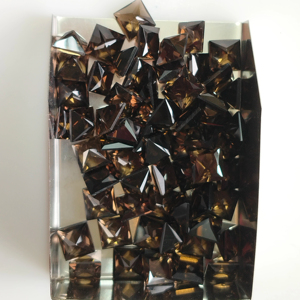 ควอตซ์สโมคกี้ธรรมชาติ 7 มม. ทรงสี่เหลี่ยมเจ้าหญิงคัท คุณภาพดีที่สุด พลอยเม็ดเดี่ยวสำหรับทำเครื่องประดับและสร้อยคอ - Product Image 3