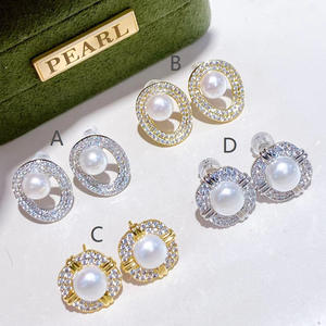Boucles d'oreilles populaires en argent S925 avec perle d'eau douce de couleur injectée en or 14 carats, boucles d'oreilles préservant la couleur - Product Image 2