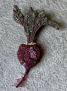 Broche Floral de Lujo Hecho a Mano con Cuentas y Bordado de Hilo Fino para Accesorios de Novia y Festivos - Product Image 6