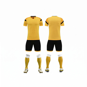 Ensemble de maillots de football personnalisés, uniforme de football par sublimation, tenue d'équipe, kit sportif, maillot et short personnalisés avec logo, kit de football - Product Image 1