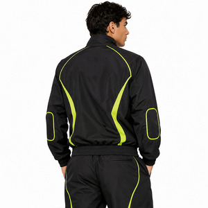 Chaqueta acolchada para hombre con cuello alto, estilo techwear, cortavientos, gruesa, de poliéster, informal, holgada, para invierno, con logo bordado. - Product Image 2