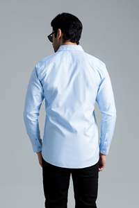 เสื้อเชิ้ตผู้ชายสีฟ้าอ่อน ผ้าฝ้าย แขนยาว ปกคอปก ป้องกันรอยยับ สไตล์สมาร์ทแคชชวล สำหรับใส่ในฤดูใบไม้ผลิ - Product Image 4