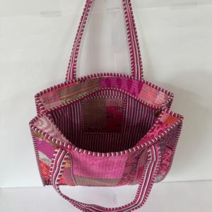 กระเป๋าถือผ้าฝ้ายลายปะติดปะต่อ กระเป๋าโท้ทแบบควิลท์สำหรับผู้หญิง สไตล์วินเทจ โบโฮ กระเป๋าสะพายไหล่ ความจุขนาดใหญ่ สำหรับเดินทาง ช้อปปิ้ง ทำด้วยมือ - Product Image 4