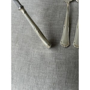 Juego de cubiertos metálicos clásicos con acabado de alto brillo, aptos para lavavajillas, para bodas y uso doméstico. - Product Image 5