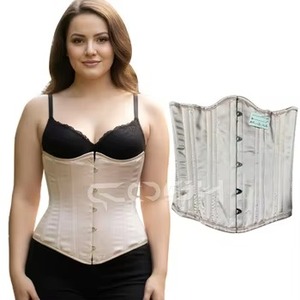 Découvrez notre corset en satin de qualité supérieure à taille haute avec fermeture avant à agrafes. - Product Image 1