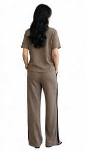 ชุดเซ็ตเสื้อโปโลแขนสั้นสีเบจ 2 in 1 สำหรับผู้หญิง ยี่ห้อ OneTen Apparel รุ่น Spring พร้อมแถบข้างตัวเสื้อ - Product Image 4