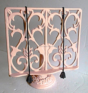 Porte-livres de cuisine en métal brillant pour un intérieur de cuisine poli et un affichage quotidien des recettes efficace, fiable et fonctionnel - Product Image 3