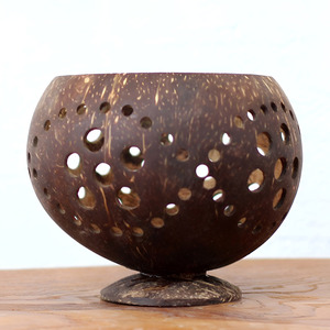 Competitive price sustainable coconut candle <b>holder</b> vintage decor coco shell <b>tealight</b> <b>holders</b> - Product Image 4