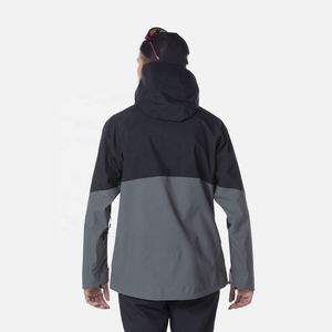 Chaqueta de Esquí con Capucha para Hombre, Negra y Gris, Impermeable, con Cierre de Cremallera, Deportiva, para Invierno, Uso en Exteriores, Corte Regular, Diseño con Bloques de Color - Product Image 1