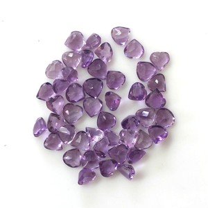 Ametyste violette naturelle facettée en forme de cœur, pierre précieuse calibrée de 7 mm pour la fabrication de bijoux, vente en gros de pierres précieuses - Product Image 2