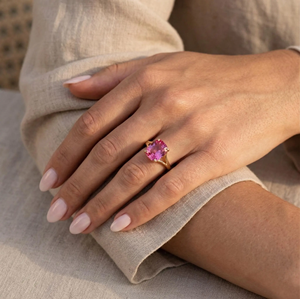 Bague solitaire à bande fendue avec diamant rose taille coussin de 2 carats cultivé en laboratoire, plaqué or 18 carats, pour fiançailles et soirées, cadeau d'anniversaire - Product Image 5