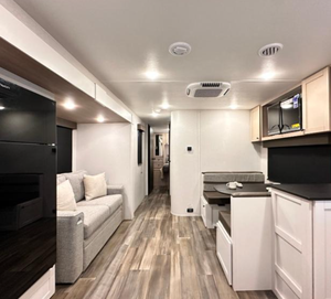 Autocaravanas Usadas a Precios Accesibles, Wayfinder RV GO EXPLORE LTD 233ML 2025, Remolques de Viaje Disponibles - Product Image 2