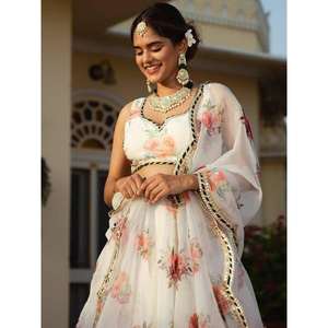 Lehenga choli ผ้าโปร่งพิมพ์ลายสีขาวดีไซน์หรูหราสำหรับผู้หญิง - Product Image 3