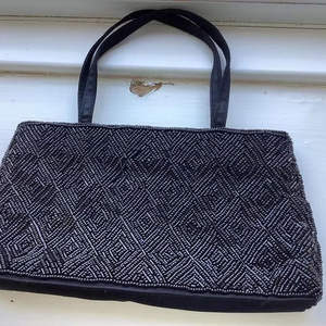 Bolso Casual de Lujo Hecho a Mano en India, Surtido de Cuentas de Vidrio Multicolor, Bolso Artesanal Local Duradero, Bolsos Promocionales - Product Image 3