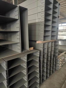 Goulotte de câblage industrielle en acier pré-galvanisé avec couvercle, 100x100mm et toutes tailles personnalisées, vente en gros - Product Image 6