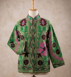 Veste en coton brodée de fleurs Suzani, vêtements bohèmes faits à la main pour femmes, fournisseur en gros pour l'exportation - Product Image 3