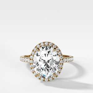 Anillos de compromiso de diamantes cultivados en laboratorio de corte ovalado de 2 quilates, oro macizo de 14K y 18K, con pavé de 1.5mm y talle catedral, joyería nupcial solitaria al por mayor - Product Image 1
