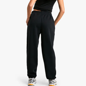Pantalones deportivos largos de mujer, talla pequeña, con estampado de leopardo, de pierna ancha, de felpa y tela suave al tacto, pantalones de chándal para mujer. - Product Image 5