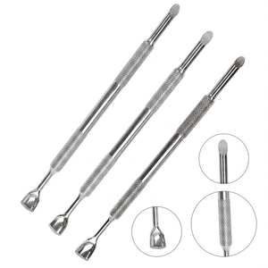 Outils de repousse-cuticules en acier inoxydable à double extrémité, finition argentée TEEJAY, pour manucure et soin des cuticules, réutilisables, design à double tête - Product Image 1