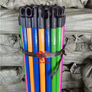 Fourniture d'un manche de balai en bois enduit de PVC écologique avec poils marqués Taille standard 120x2.2cm Usine de haute qualité du Vietnam - Product Image 1