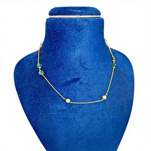 Elegante Collar de Cadena Plateada con Cristales Cuadrados Color Verde Azulado y Perlas, Joyería Minimalista de Moda para Mujer - Product Image 1