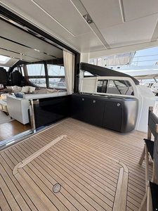 เรือยอชท์ดีไซน์พรีเมียม P-r-i-n-c-e-s-s S-72 - Product Image 2