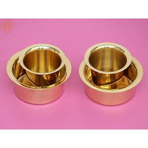 Juego de café Dabara de latón de 4 pulgadas hecho a mano de 2 artículos de decoración para el hogar hechos en la India cuencos indios tradicionales - Product Image 1