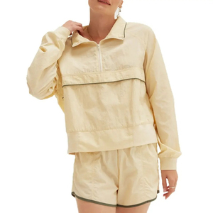 Ensemble coupe-vent léger et tendance pour femme – Survêtement décontracté en nylon, veste et short amples, couleur unie, respirant, style sportif - Product Image 1