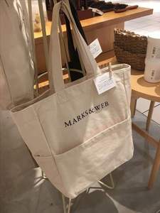 กระเป๋าผ้ากระสอบป่านธรรมชาติ หูหิ้วบุนวม ใช้ซ้ำได้ สำหรับใส่ของช้อปปิ้ง ของชำ ทนทาน  กระเป๋าของขวัญแบบเรียบง่าย ขายส่ง รับทำตามสั่ง - Product Image 5